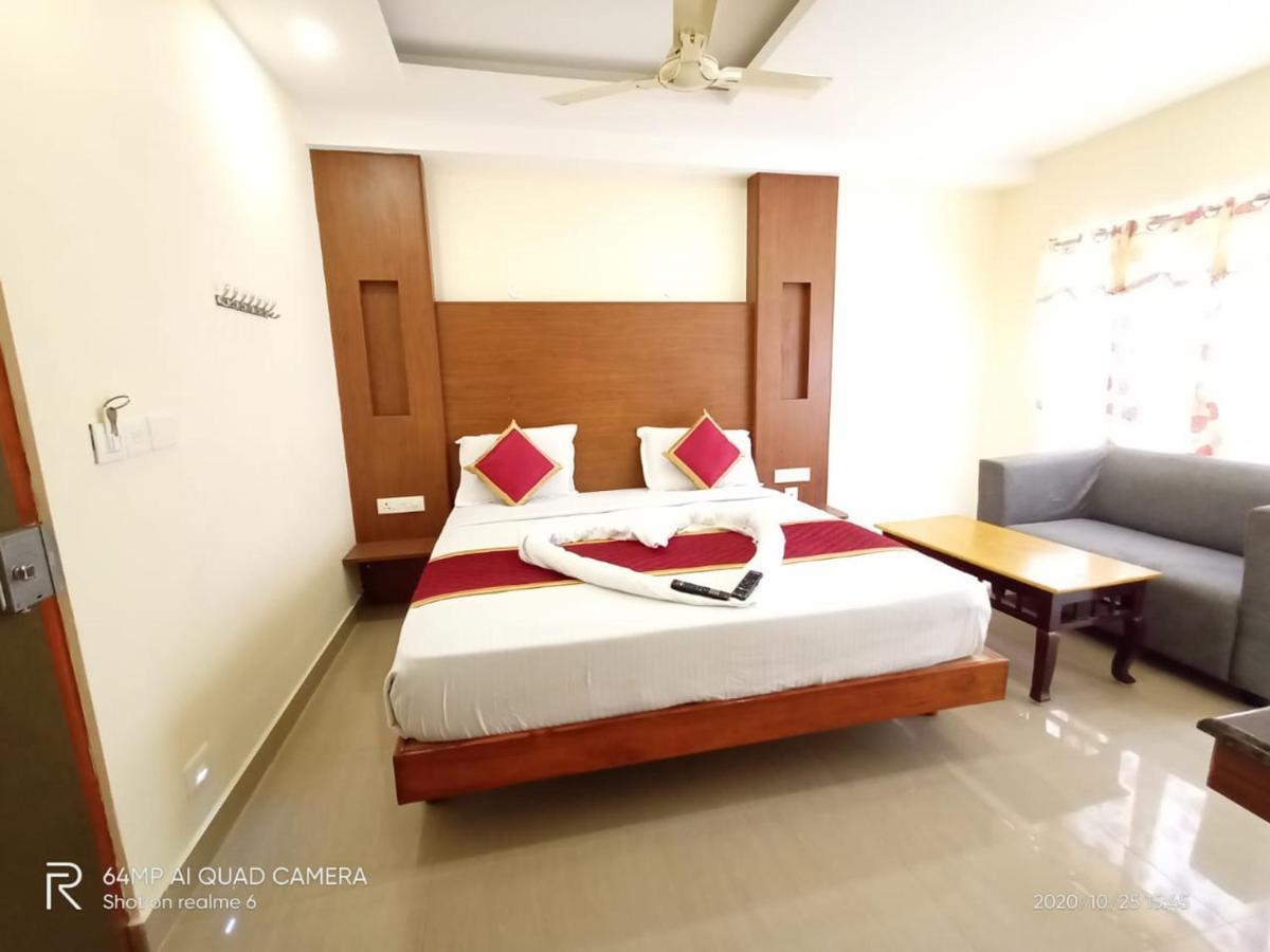 Meridian Castle Hotel Puducherry Eksteriør billede